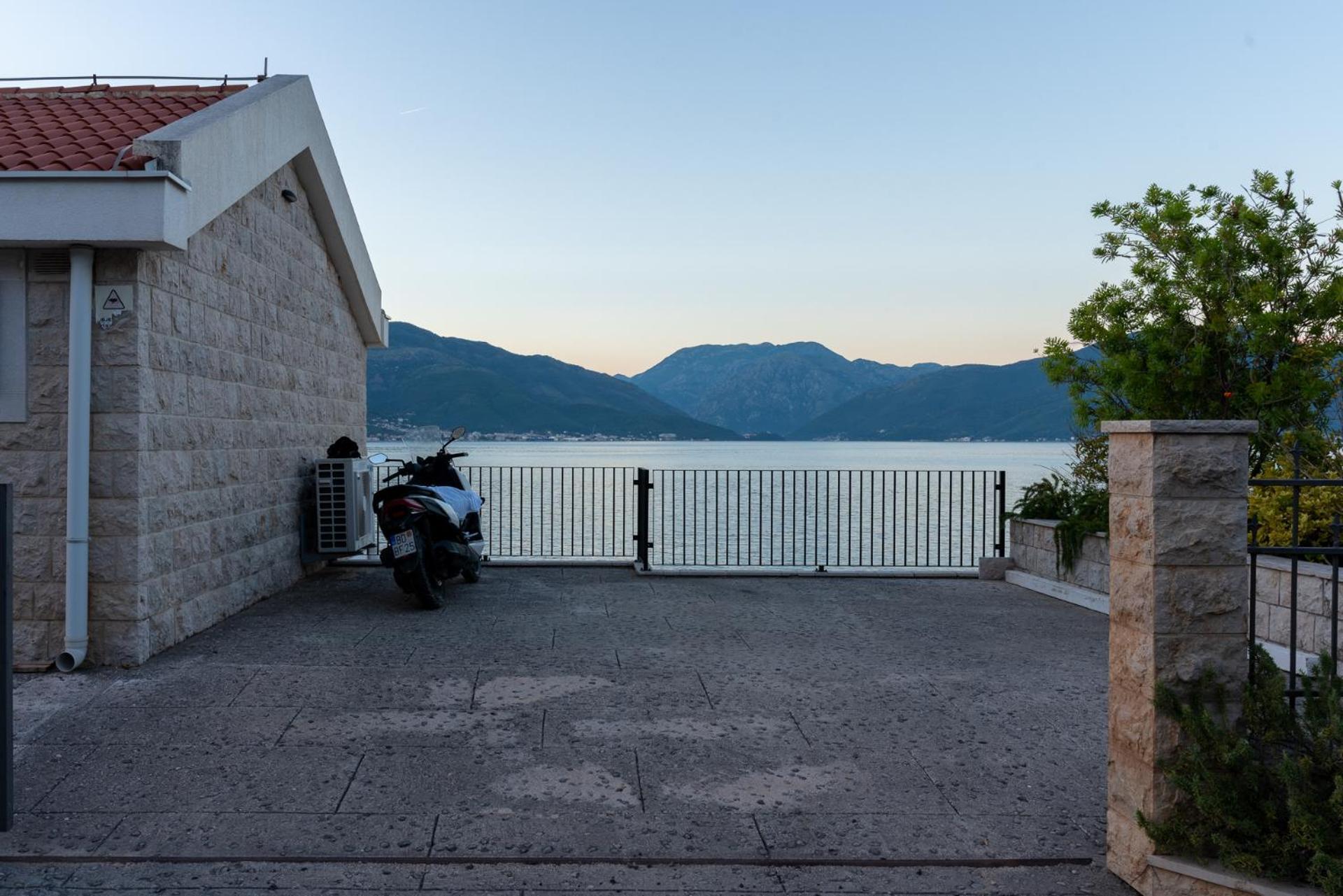 Villas Plitka Tivat Eksteriør bilde